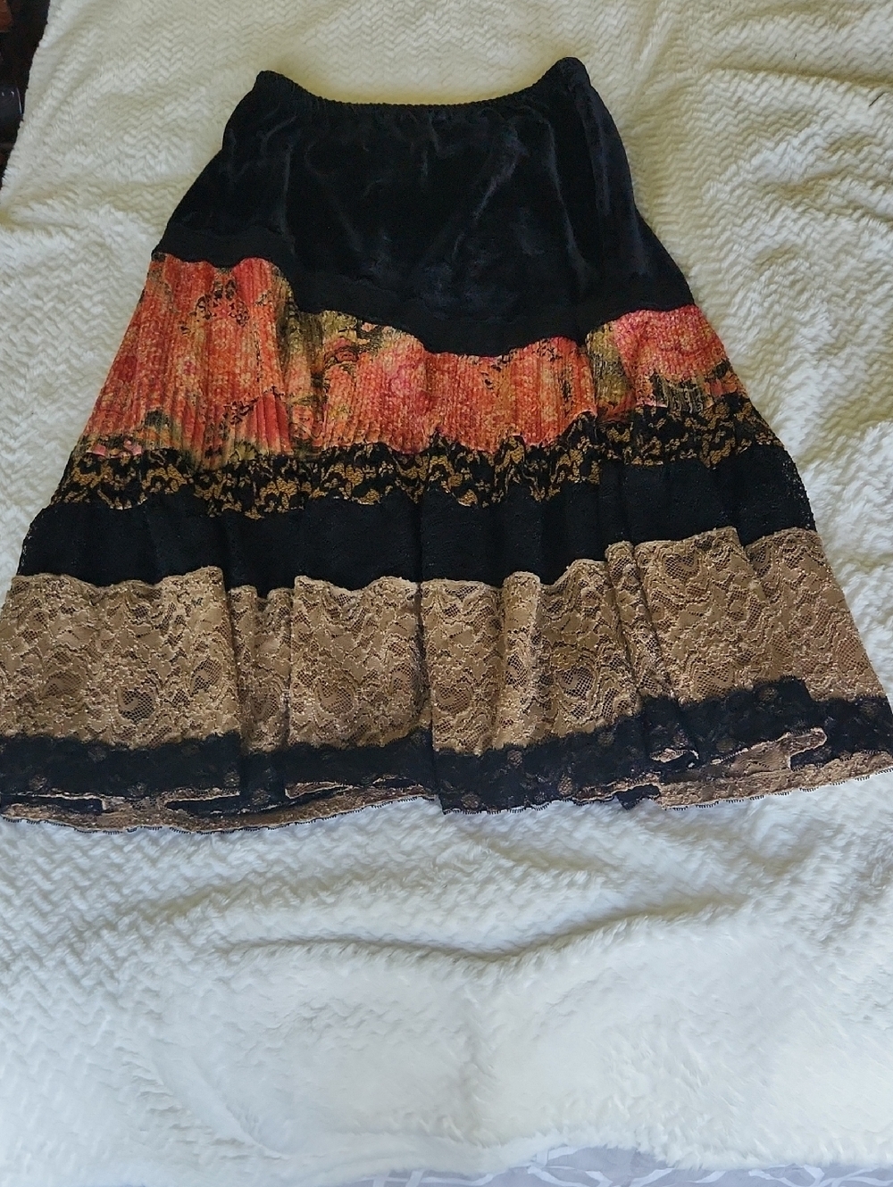 Coldwater Creek Black and Tan Tiered Lace And Velvet Skirt with Multicolor Band